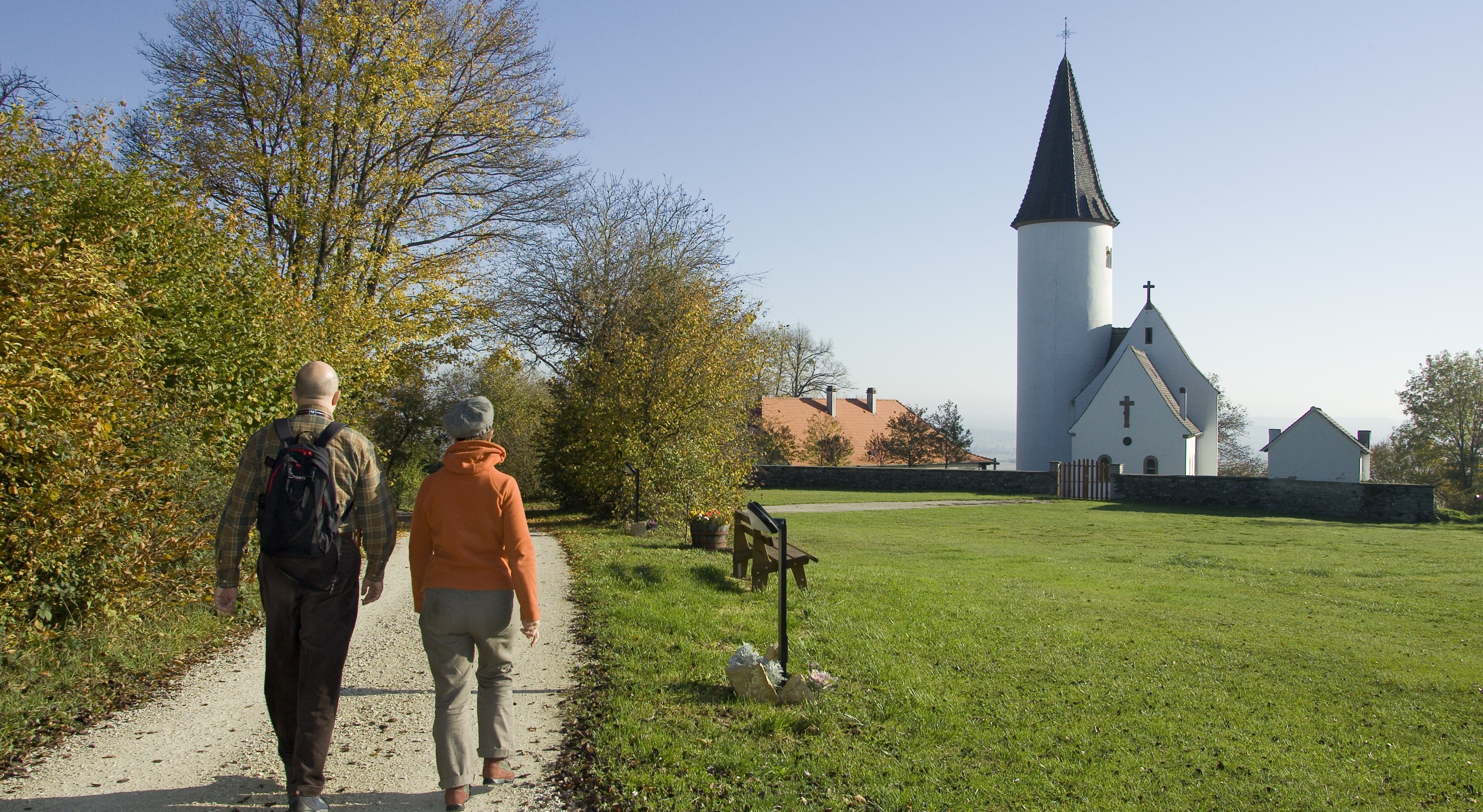 La chapelle du Kirchberg domine l'Alsace Bossue